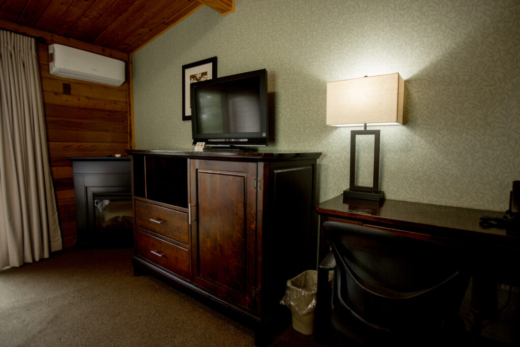 Main Lodge Upper Level Deluxe 2 Queen