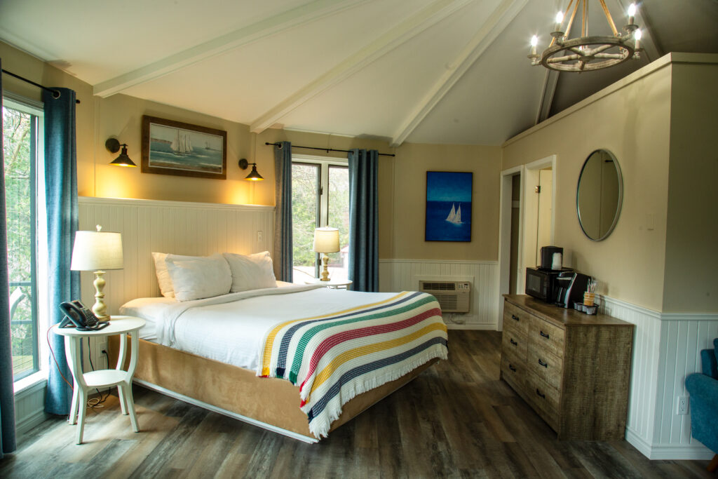 0254-Honeymoon_Cottage
