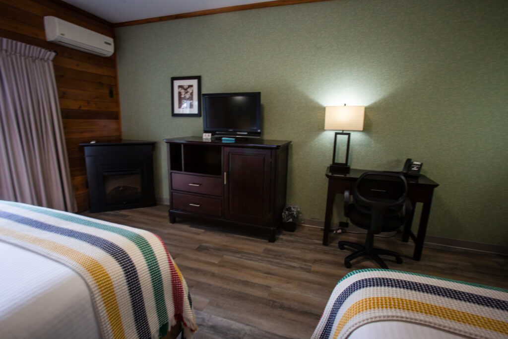 Main Lodge Lower Level Deluxe 2 Queen